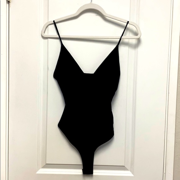 NICE BLACK V NECK TANK TOP BODYSUIT! - Picture 4 of 4